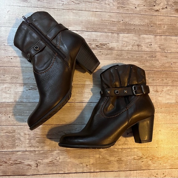 💚Napa Flex by David Tate NWT brown ankle boots - Picture 1 of 10